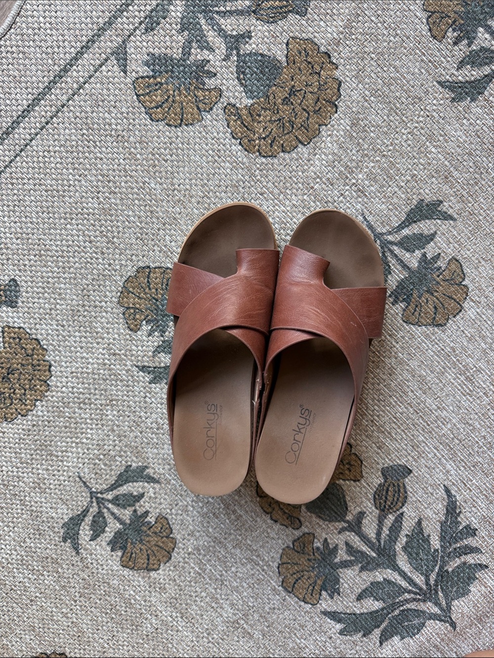 Corky’s Sz 8 brown leather platform heels